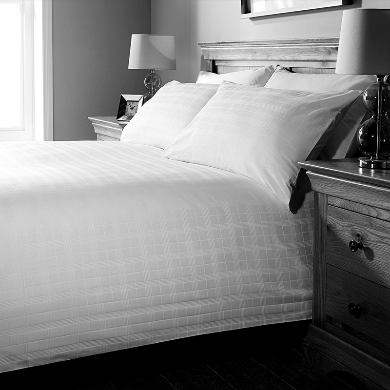 Jakard geometrik kontrol 330t otel tekstil yatak koleksiyonu seti