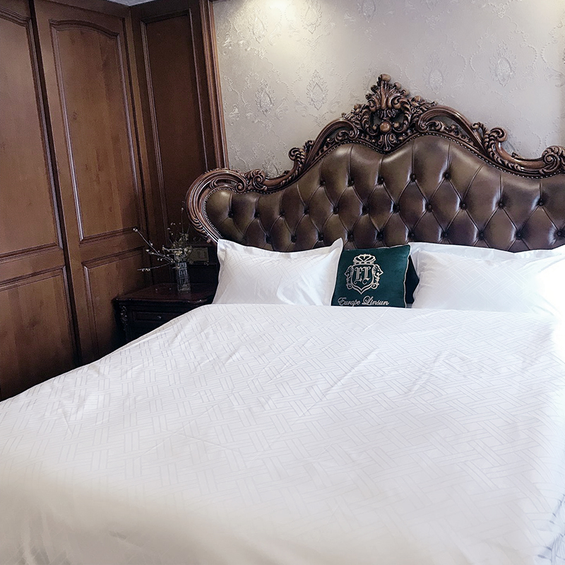 Kar Beyazı Pure Pamuklu 60s 330TC SATEEN JACQUARD HOTEL YATAK GİYESİ