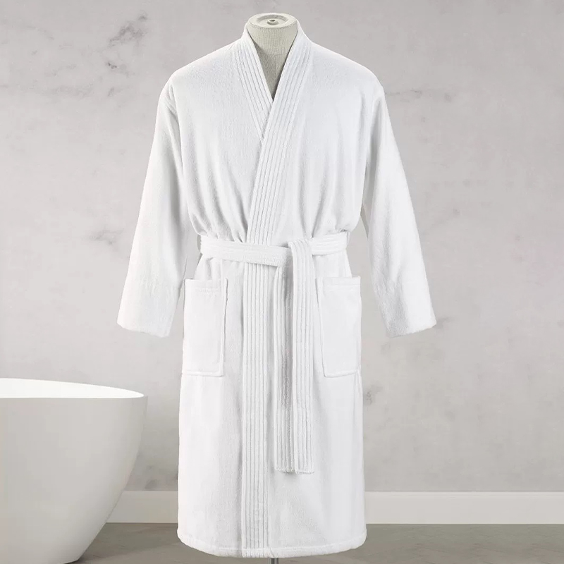Saf pamuklu saf beyaz otel ve spa kadife banyo bornoz